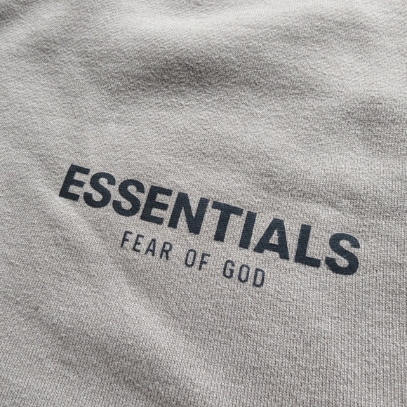 Essentials Cream Sweatshirt - Picture 4 of 6